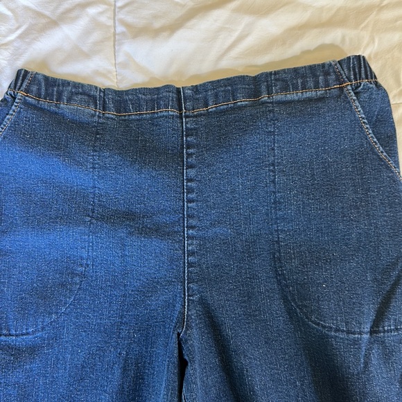 Croft & Barrow pull on jeans. Women’s 14P REGULAR. Front pockets only. - Picture 7 of 14